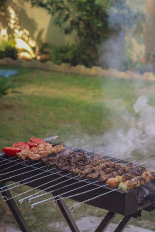 Co położyć na grillu? Porady dotyczące smażenia i ubierania na grilla