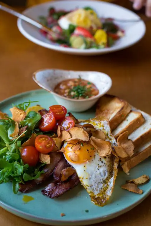 Przepisy na potrawy z jajek: odkryj smakowite dania, które możesz zrobić do jedzenia z jajek