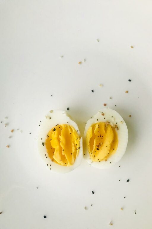 Jak idealnie ugotować jajka na twardo: praktyczne porady i wskazówki